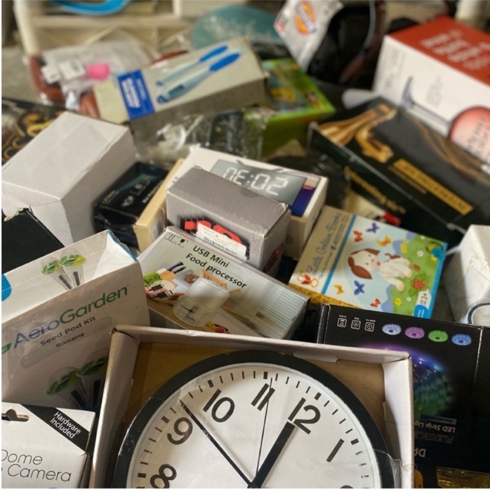 Medium box Amazon Walmart Marshalls Mystery Bundle Overstock return Liquidation